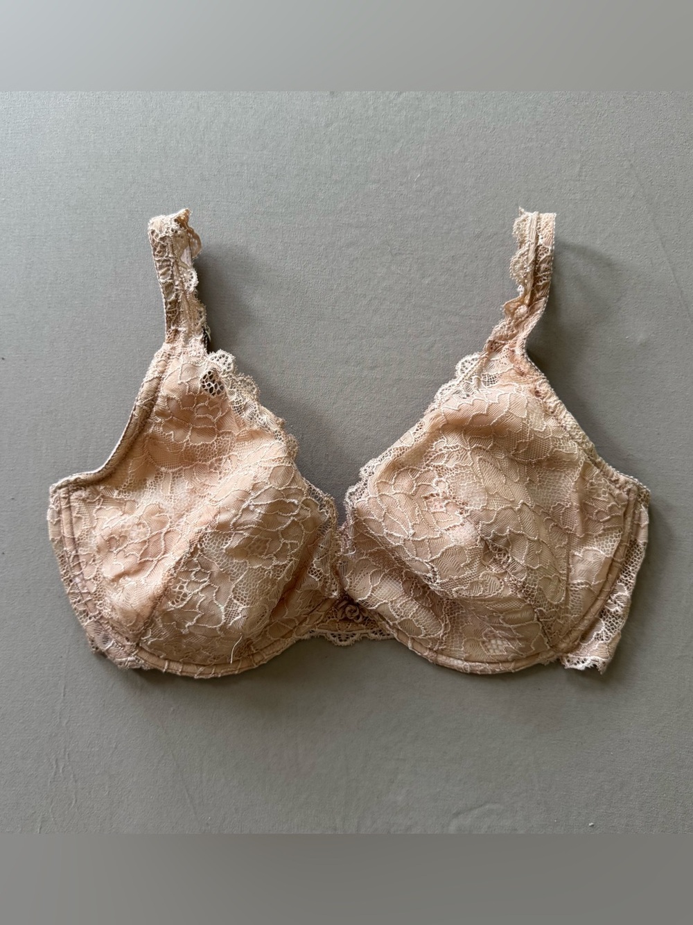 Victoria’s Secret Floral Lace Plunge Bra